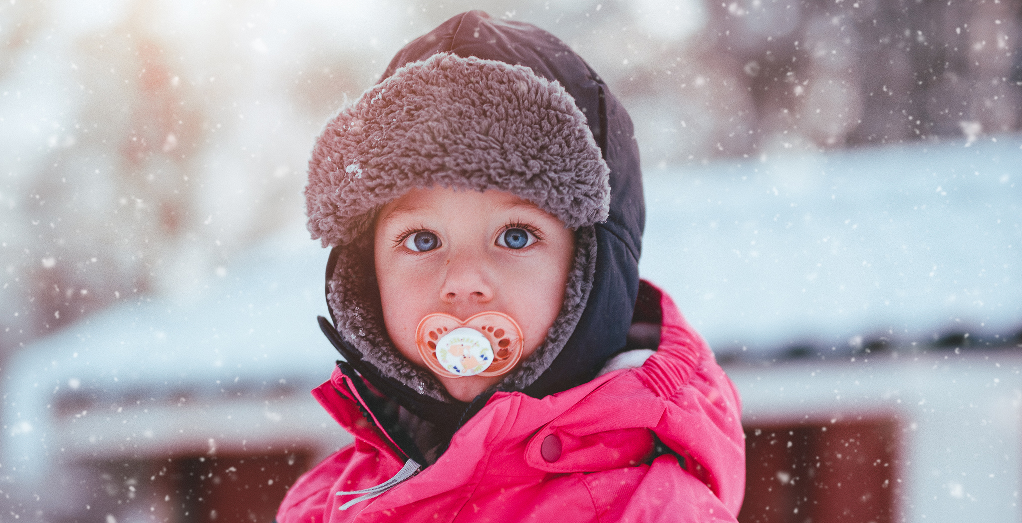 Iarna nu se potolește: cum să-i faceți față cu un copil?