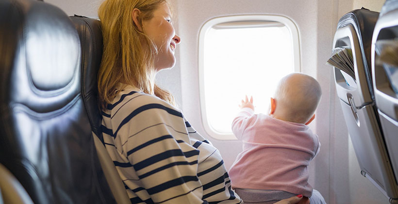 Un zbor lung cu un copil - gestionați-l fără stres
